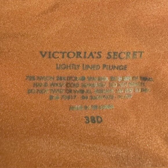 Victoria secret bra size 38D underwired - Picture 4 of 4